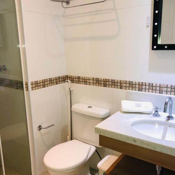 Flat maravilhoso inteiro na Barra da Tijuca com garagem - Foto 3