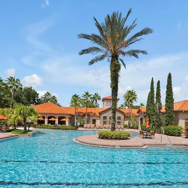 Awesome Mediterranean Resort! 15 minutes to Disney, hotel in Kissimmee