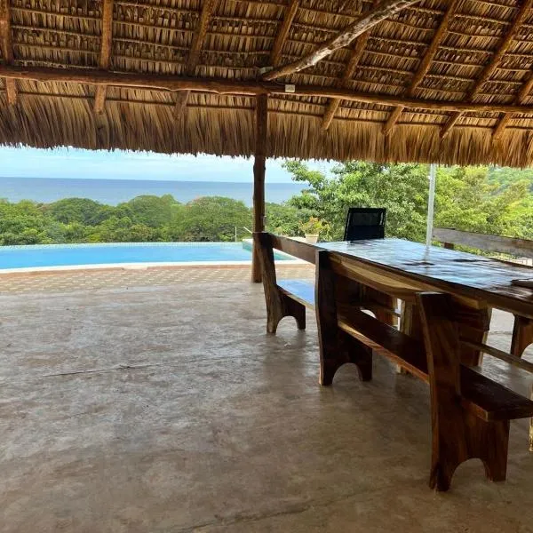 Rancho Agua Fria casa、Usulutánのホテル