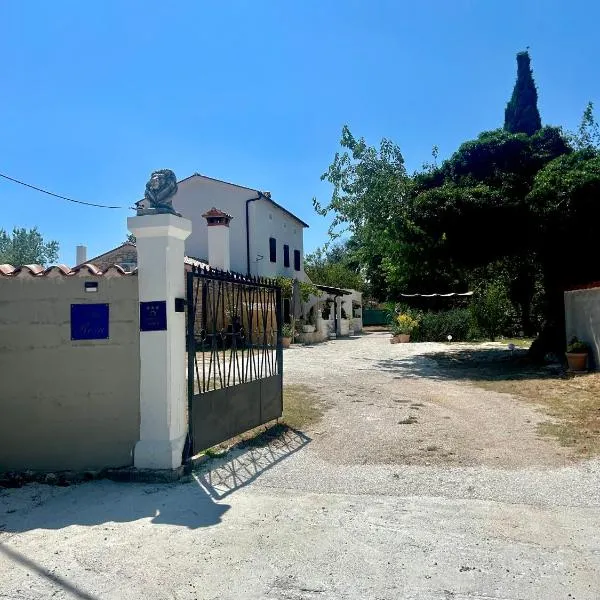 Villa Roža, готель у місті Rebići