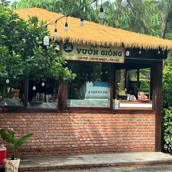 Vườn Gióng Homestay, hotel v destinaci Hiếu Nhơn