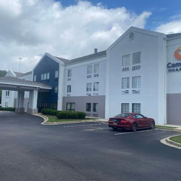Comfort Inn & Suites Trussville I-59 Exit 141, khách sạn ở Trussville