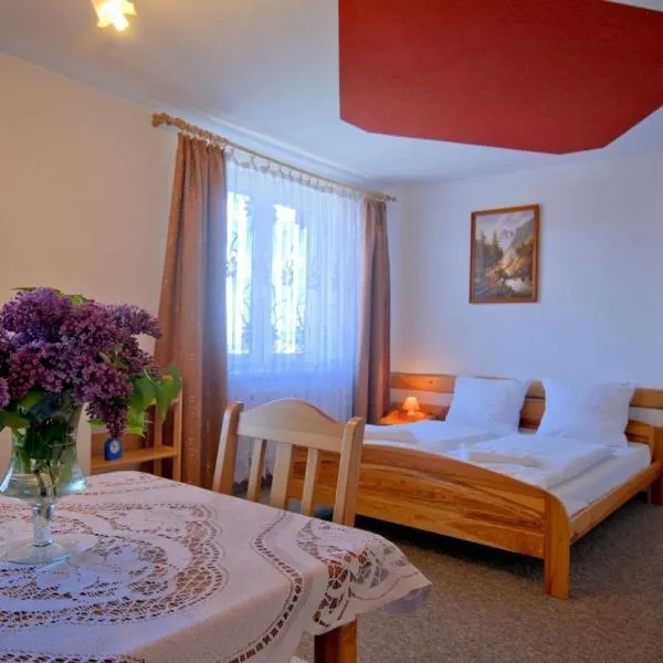 Ośrodek Wczasowy Groń Placówka、Grońのホテル