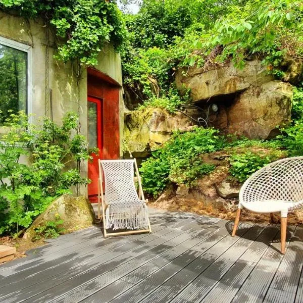 COUETTE et CAFÉ CHEZ ADRIEN, hotel v destinaci Boutigny-sur-Essonnes