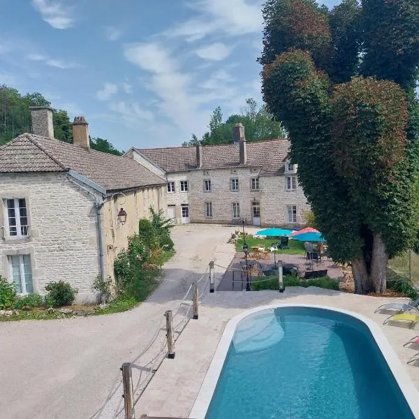La Maison des Maîtres de Forge, hotel v destinaci Moloy