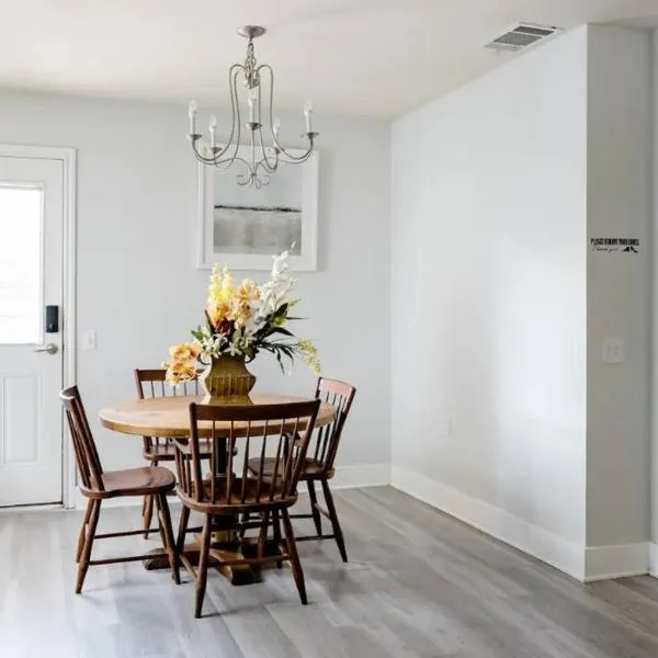 Serenity Home Near Downtown & Airport, hotel in Austin
