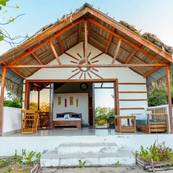 Ny Fano Kite Lodge, отель в городе Ivovona