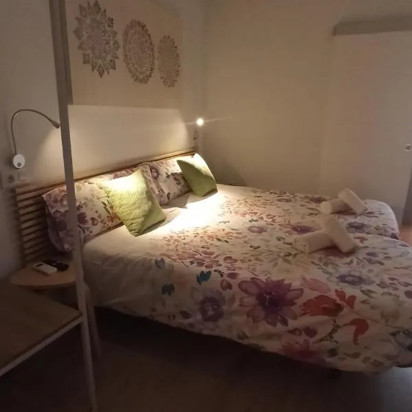 AT Marem II, hotel v destinaci Cáceres