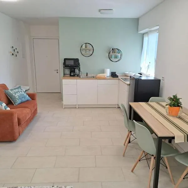 Esther house monolocale, hotel en Terlano