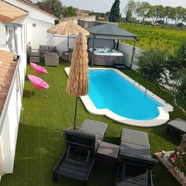 Les plaisirs de camargues, hotel v destinaci Aimargues