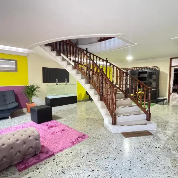 Home colors - Cómodas Habitaciones Estadio, hotel v destinaci Medellín