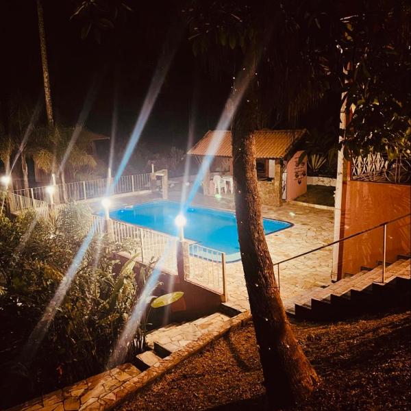 Recanto São Pedro chácara com piscina na Rota do Vinho