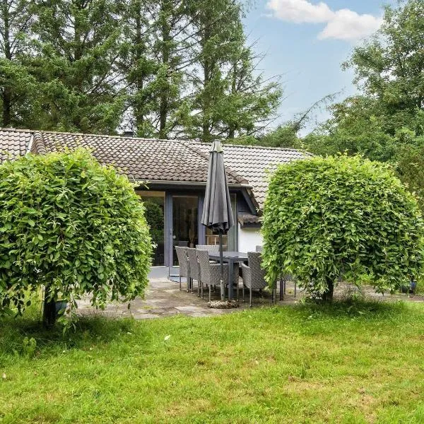 8 person holiday home in Oksbøl-By Traum, hótel í Oksbøl