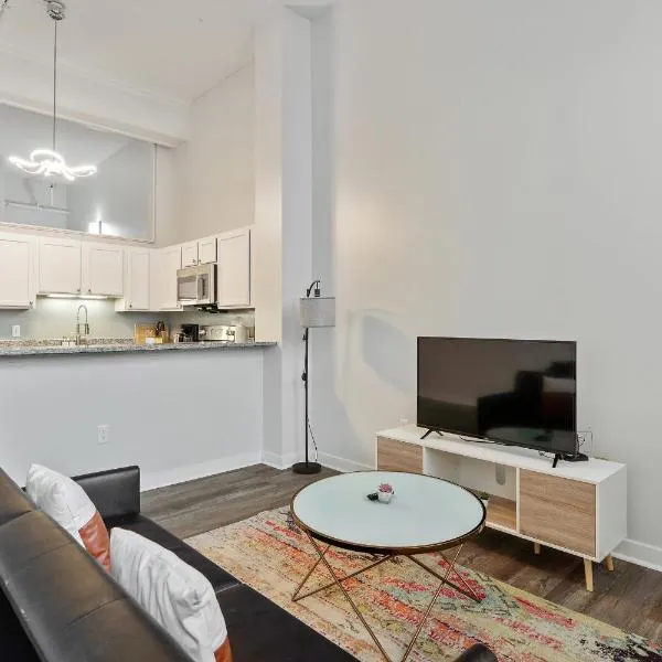 CozySuites - 1BR with Direct Skybridge Access #3、インディアナポリスのホテル