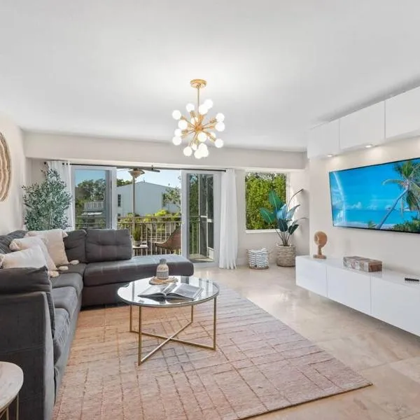 KAWAMA N2 in Key Largo, Beach, Lagoon, Pools, Tennis, Free Bikes and Canoes – hotel w mieście Key Largo