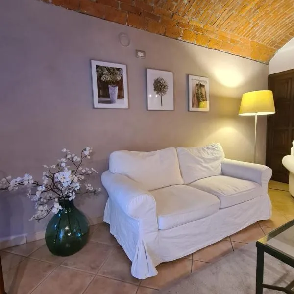 La torretta 22, hotel v destinaci Caravino