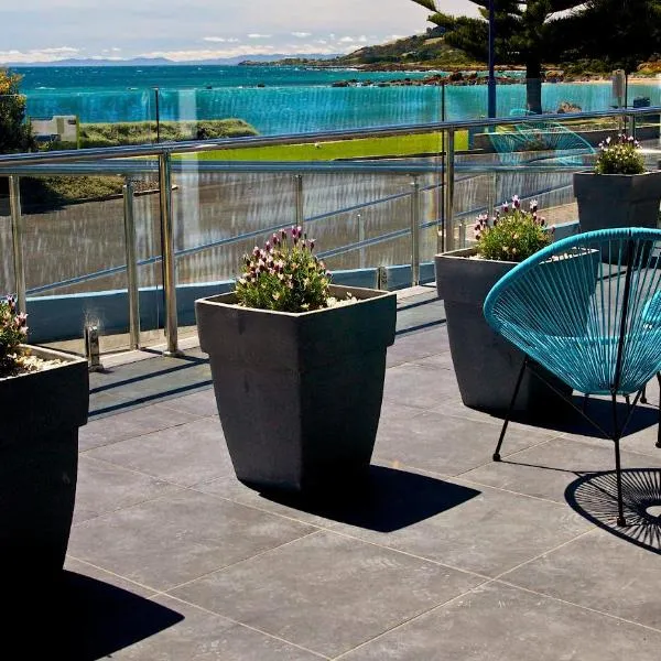 Penguin Beachfront Apartments, hotell i Ulverstone