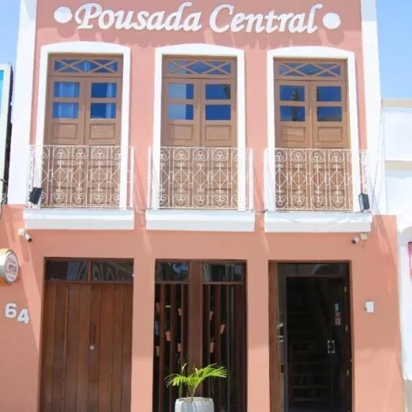 Pousada Central, hotel v destinaci Penedo