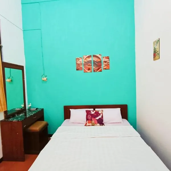 YUTAKA INN Stasiun Kota Madiun, hotel v destinaci Madiun