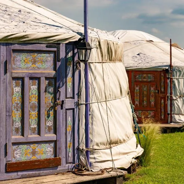 Yurte in Langa, hotel v destinaci Bosia