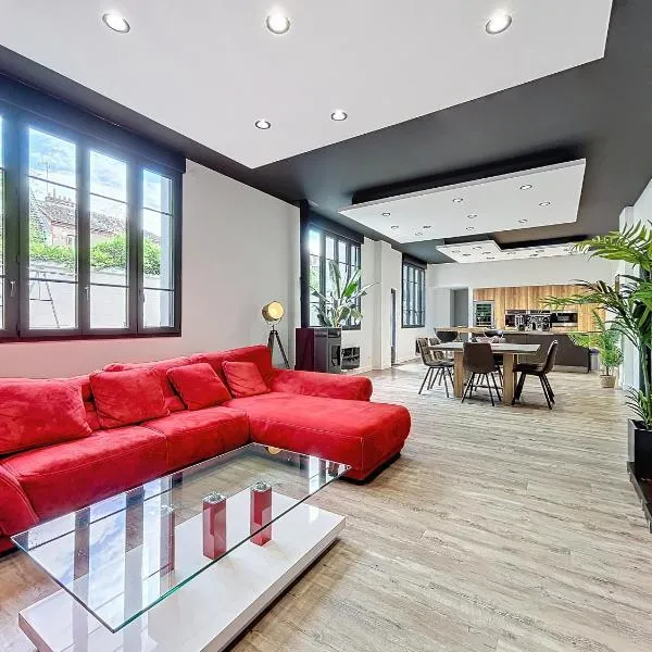 LOFT Terrasse avec SPA proche centre historique – hotel w mieście Montluçon