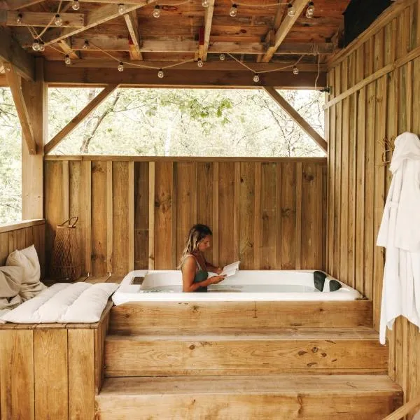 Côte & Lodge, hotel in Talais