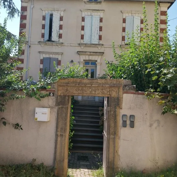 Maison Auctoire, hotel v destinaci Sarras