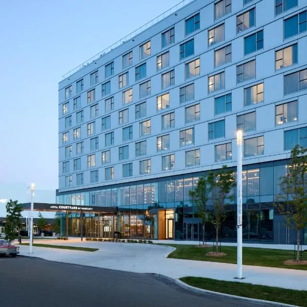 Courtyard by Marriott Montreal Laval, hotel v destinaci Laval