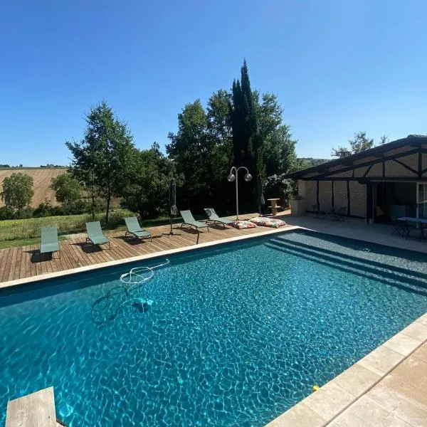 Maison d'hôtes à Laplume, hotel v destinaci Laplume