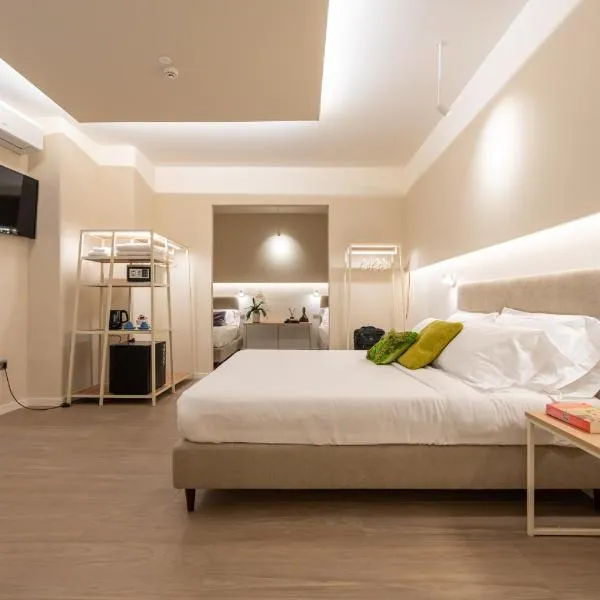 Six Luxury Rooms Pozzuoli, hotel v destinaci Pozzuoli
