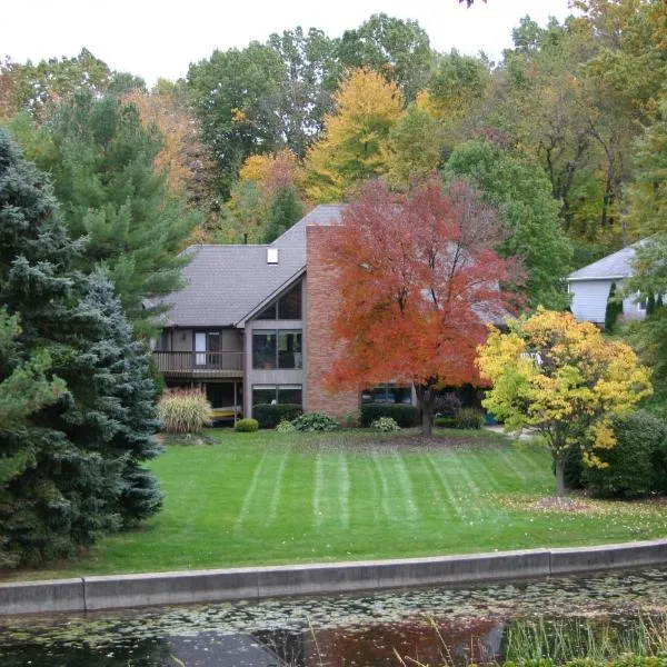 Private Guest Suite on the Portage Lakes, hotel ad Akron