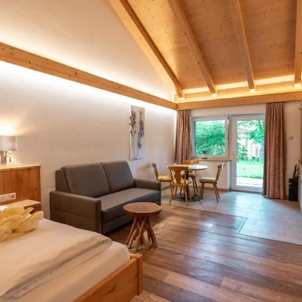 Wellness-Appartements Berchtesgadener Land, hotel v destinaci Ainring