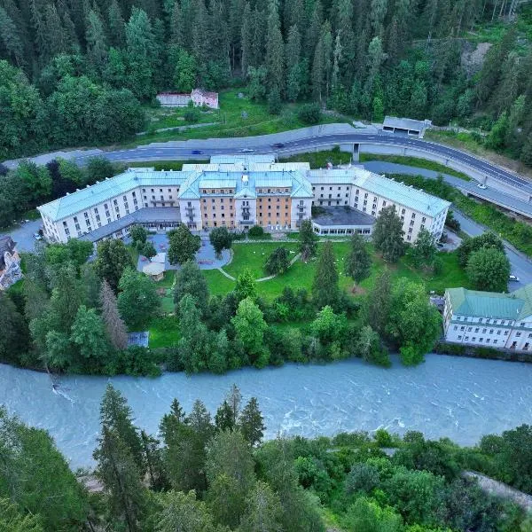 Scuol Palace - Culture, Nature & Health, hótel í Scuol
