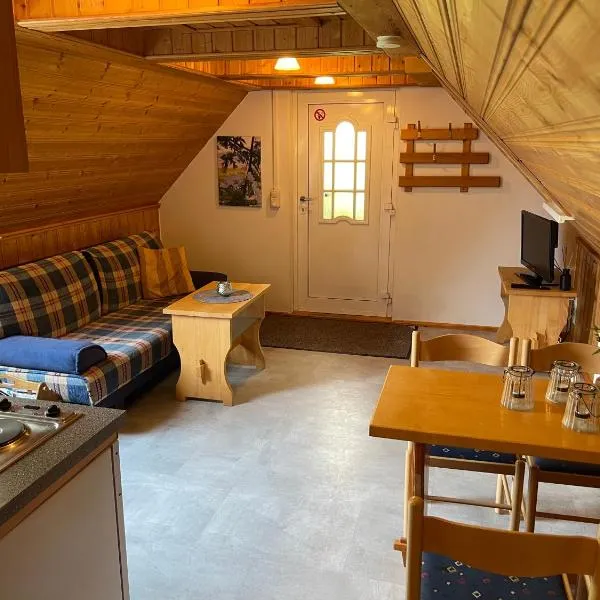 Ferienwohnung mit Sonnenterrasse, Monteursunterkunft, Gästewohnung, hotel v destinaci Klipphausen