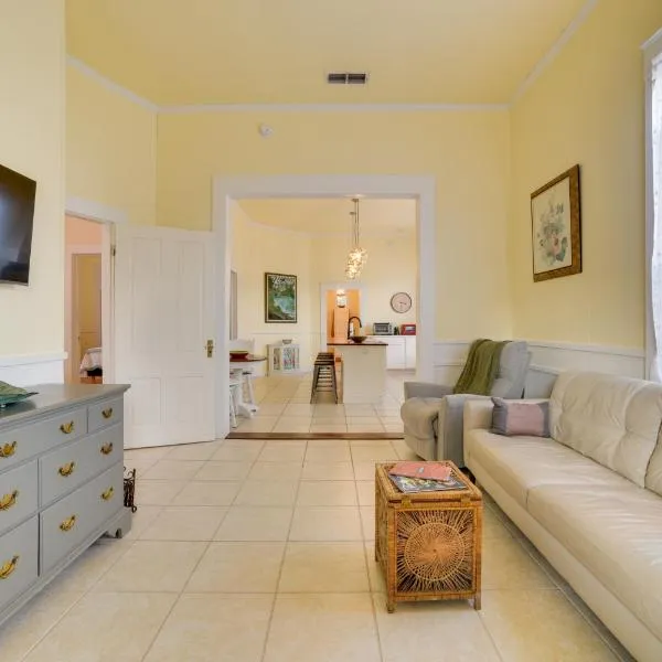 Cozy Thomasville Cottage - Walk to Downtown!, hotel v destinaci Thomasville