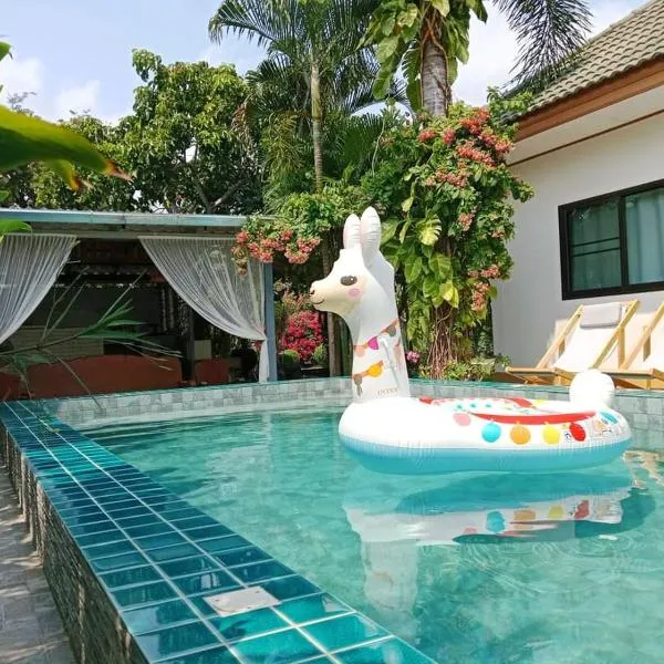 Sweet Floresta Pool Villa, hotel v destinaci Sattahip