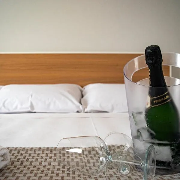Ferrari Rooms & Apartments, hotel v destinaci Porto Cesareo