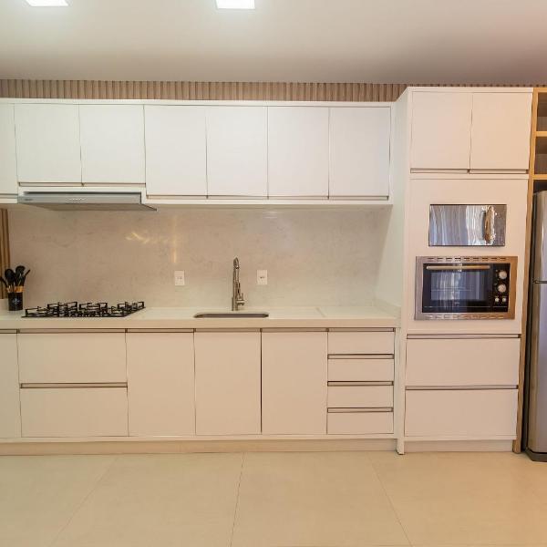 010A - Lindo apartamento 2 dormitórios na praia de Bombas - Foto 4