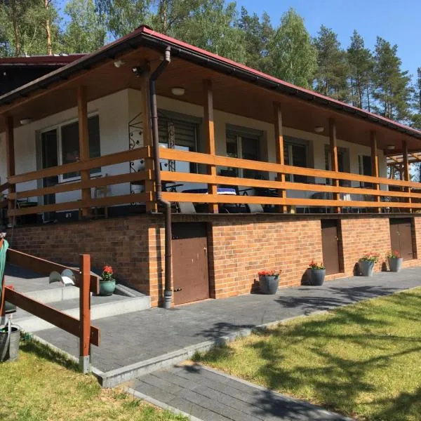 Komorzański Łabędz, hotel in Komorze
