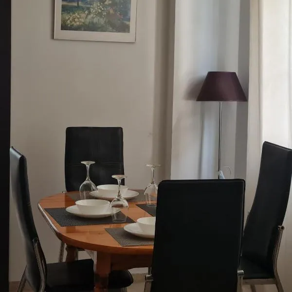 Apartment Almi - The Cliff Obzor, hotel u gradu Obzor