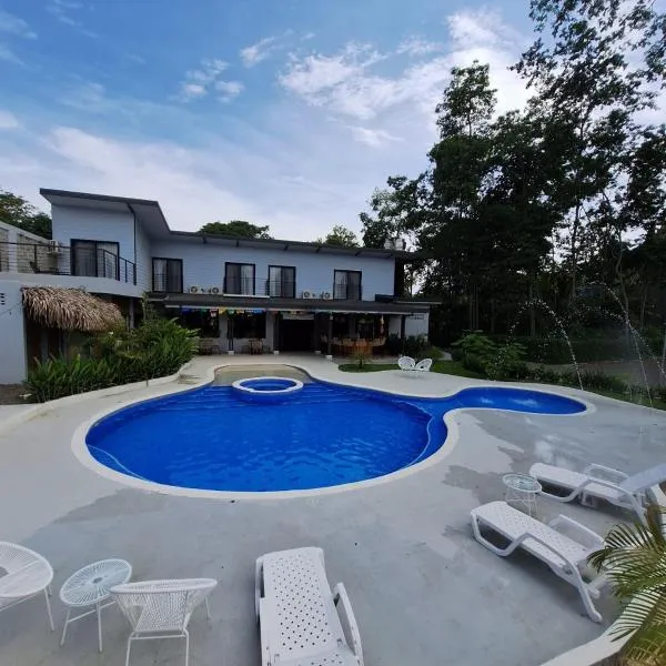 Club Marino Ballena, hotel in Uvita