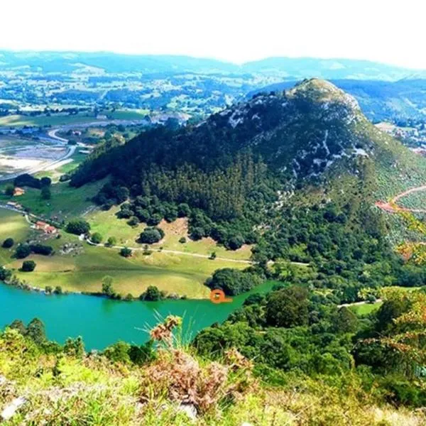 PequeñoCabárceno, hotel v destinaci Solares