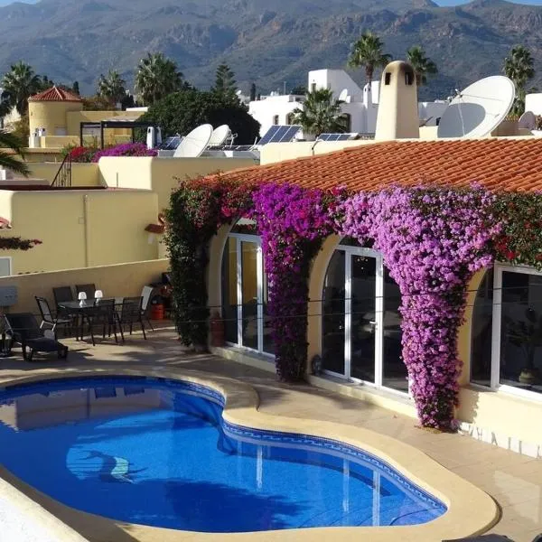 Casa Tia, Mojácar with Private Pool and less than 5 minutes from beach!, Hotel in Mojácar