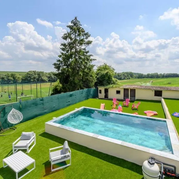 Villa ballon d or, hotel in Goussainville