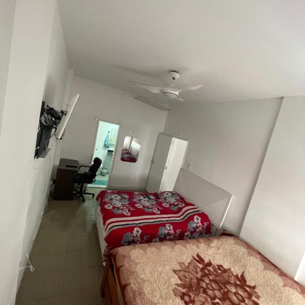 Apartamento localizado no posto 5 em Copacabana