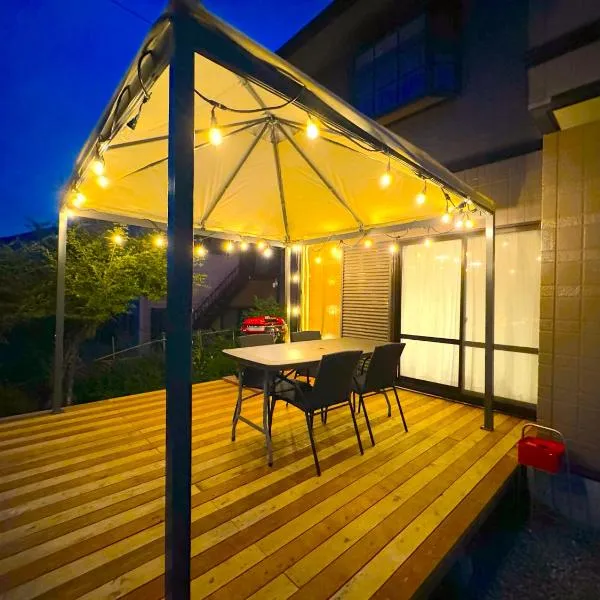 New OPEN BBQ ウッドデッキ テントサウナ 最大13名宿泊可能, hotel in Yamanakako