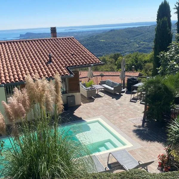 Villa Rondine - Villa mit beheiztem Pool, hotel en Saló