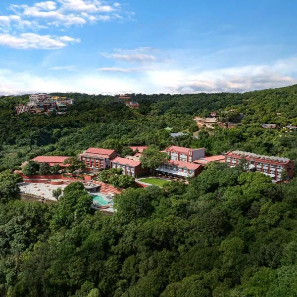 Fountain, Mahabaleshwar - IHCL SeleQtions, hotel in Mahabaleshwar