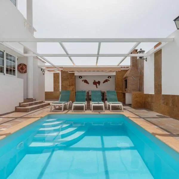 La Villa, hotel v destinaci Tarajalejo