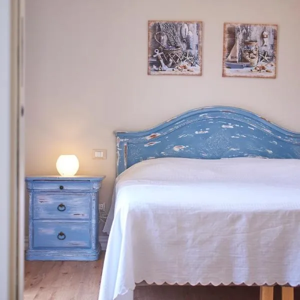 Affittacamere VIA ROMA 12, hotel v destinácii Follonica